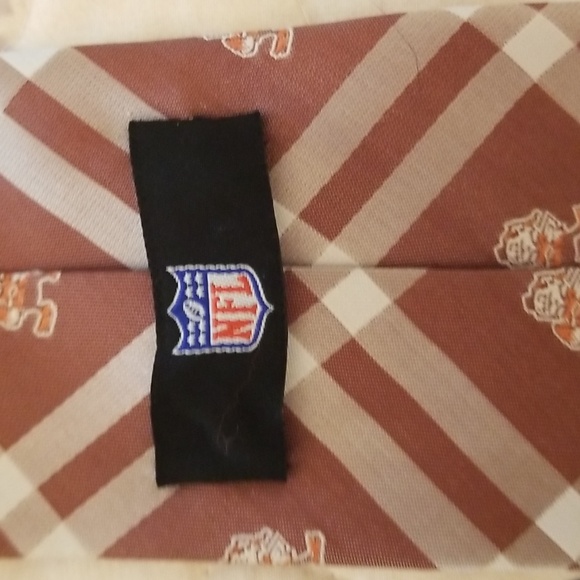 Cleveland Browns "Brownie" tie - Picture 3 of 3